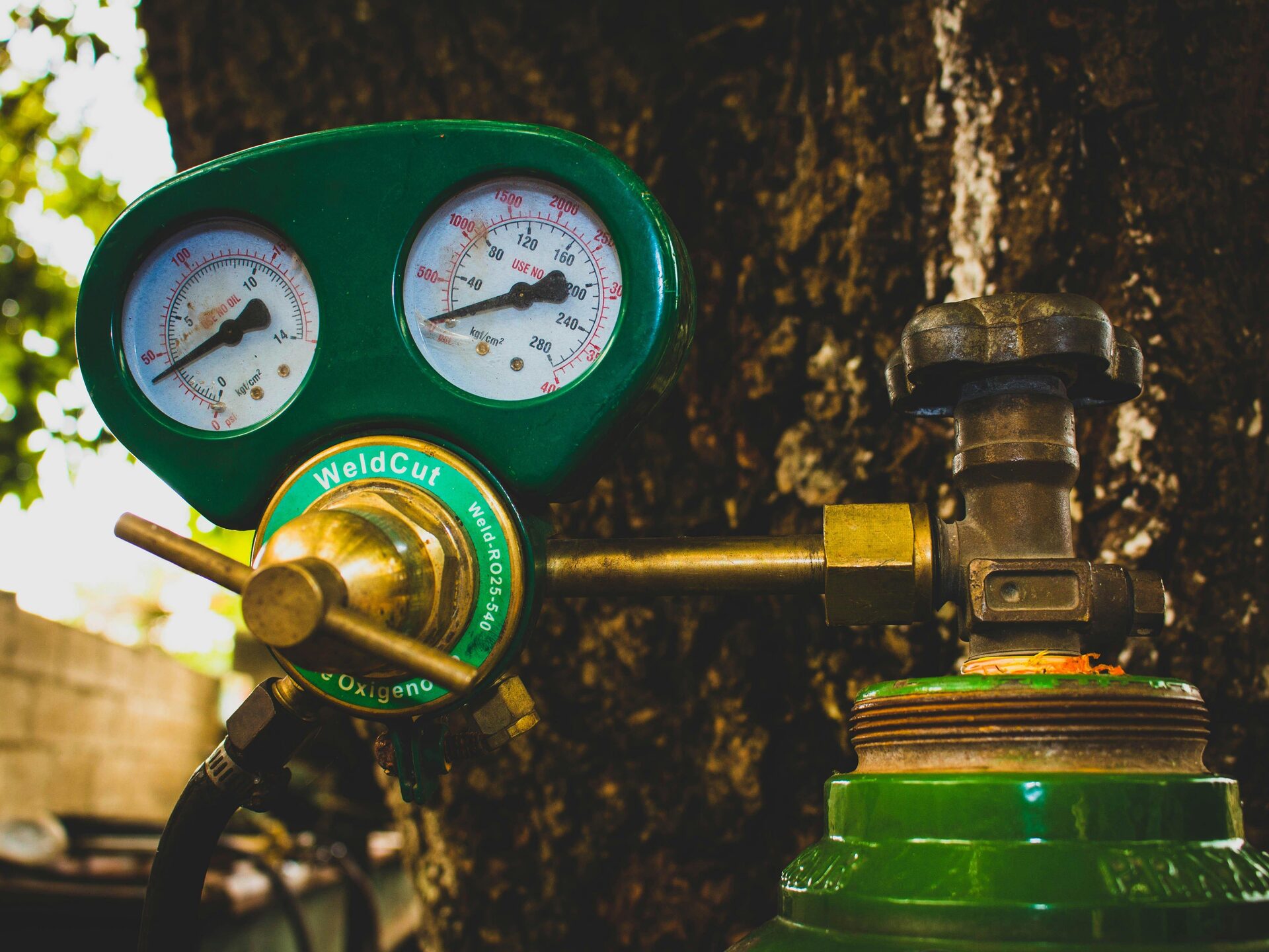 Oxygen Blenders and Regulators